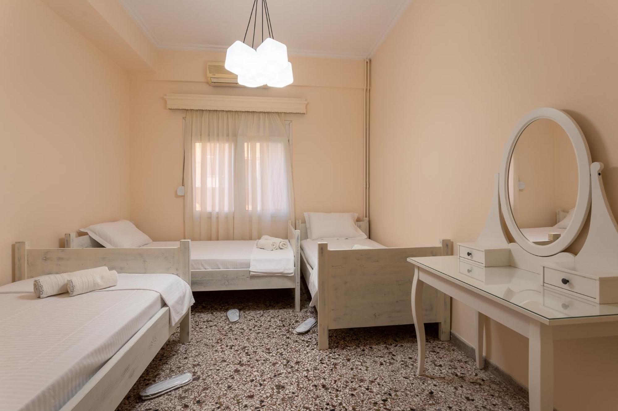 Central Mytilene City-View Apartment For 7 Exterior foto